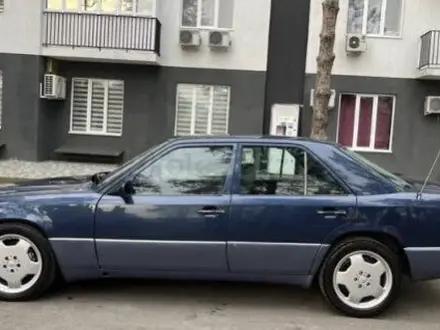 Mercedes-Benz E 320 1993 года за 1 750 000 тг. в Алматы – фото 5