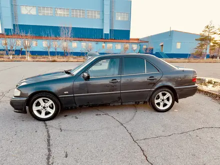 Mercedes-Benz C 220 1993 года за 2 000 000 тг. в Темиртау – фото 4