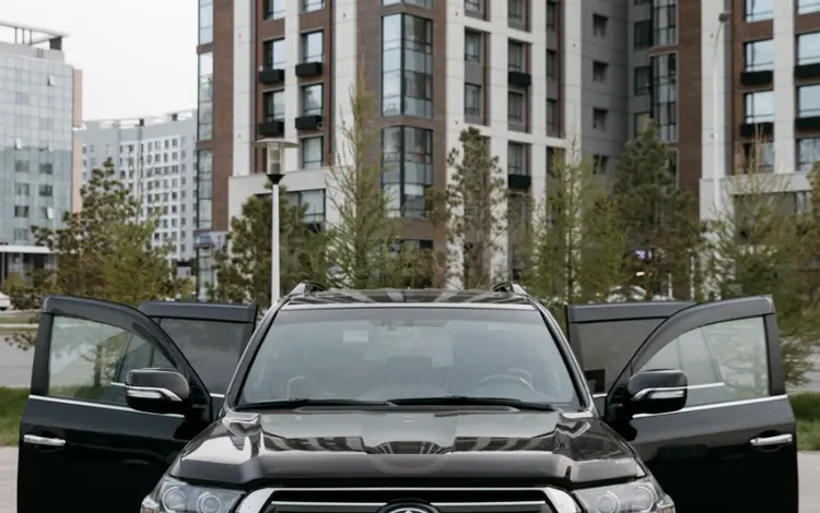 Toyota Land Cruiser 2018 года за 43 500 000 тг. в Астана