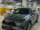 Toyota Highlander 2023 годаfor27 500 000 тг. в Астана