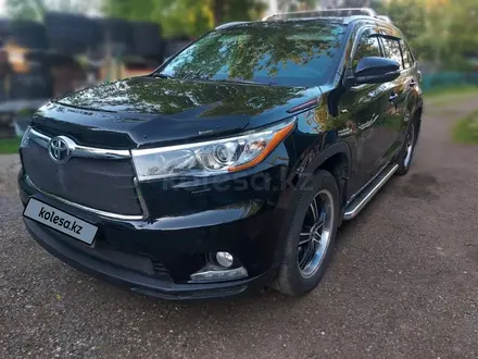Toyota Highlander 2016 года за 17 500 000 тг. в Усть-Каменогорск