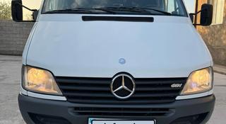 Mercedes-Benz Sprinter 2001 года за 12 000 000 тг. в Шымкент