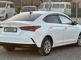 Hyundai Accent 2021 года за 7 600 000 тг. в Актобе – фото 5