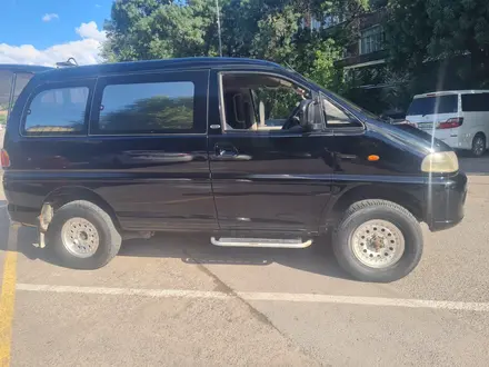 Mitsubishi Delica 1996 года за 2 700 000 тг. в Алматы