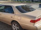 Toyota Camry 2001 года за 3 500 000 тг. в Семей – фото 4