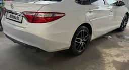 Toyota Camry 2015 года за 10 500 000 тг. в Кызылорда – фото 2