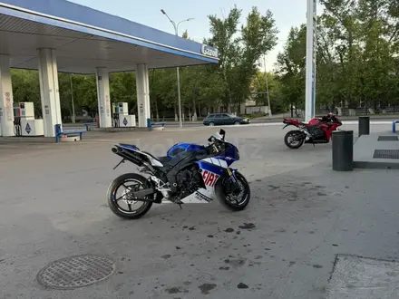 Yamaha  YZF-R1 2010 года за 5 100 000 тг. в Астана – фото 2