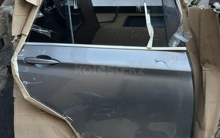 Задняя дверь оригенал за 300 000 тг. в Астана