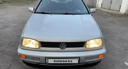 Volkswagen Golf 1997 года за 2 595 000 тг. в Караганда – фото 3