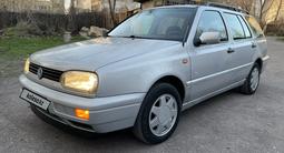 Volkswagen Golf 1997 года за 2 595 000 тг. в Караганда – фото 2