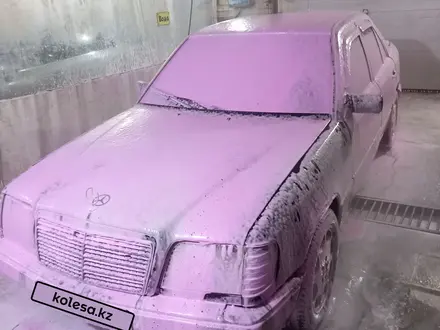 Mercedes-Benz E 200 1993 года за 2 000 000 тг. в Сатпаев – фото 5