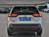 Toyota RAV4 2020 года за 17 390 000 тг. в Алматы – фото 5