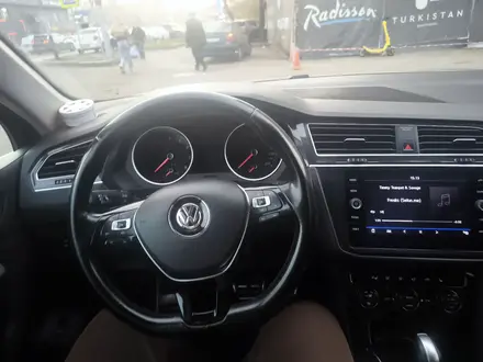 Volkswagen Tiguan 2019 года за 11 000 000 тг. в Алматы – фото 14