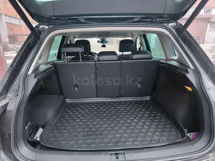Volkswagen Tiguan 2019 года за 11 000 000 тг. в Алматы – фото 23