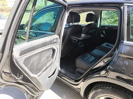 Volkswagen Tiguan 2019 года за 11 000 000 тг. в Алматы – фото 31