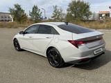 Hyundai Elantra 2022 годаүшін8 600 000 тг. в Караганда – фото 4