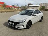 Hyundai Elantra 2022 годаүшін8 600 000 тг. в Караганда – фото 2
