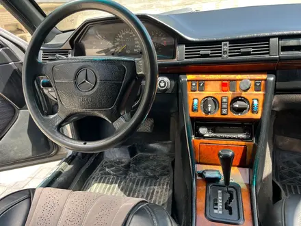 Mercedes-Benz E 280 1992 года за 1 650 000 тг. в Шымкент – фото 17