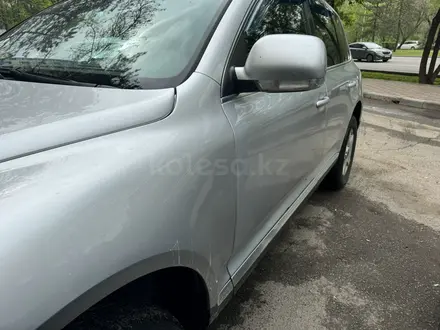 Volkswagen Touareg 2005 года за 3 000 000 тг. в Алматы – фото 8