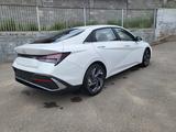 Hyundai Elantra 2023 годаfor8 600 000 тг. в Алматы – фото 3