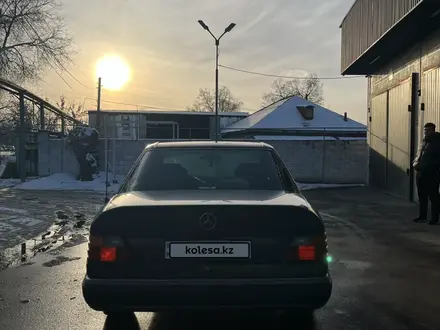 Mercedes-Benz E 230 1991 года за 1 700 000 тг. в Алматы – фото 7
