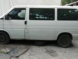 Volkswagen Caravelle 1995 годаfor2 500 000 тг. в Алматы