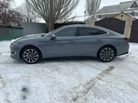 Hyundai Sonata 2023 года за 13 550 000 тг. в Костанай – фото 2