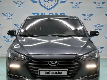 Hyundai Avante 2018 года за 8 500 000 тг. в Астана