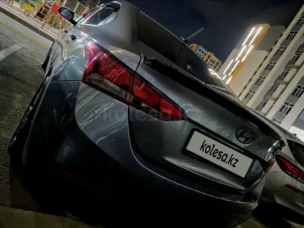 Hyundai Accent 2017 года за 6 500 000 тг. в Актау – фото 3