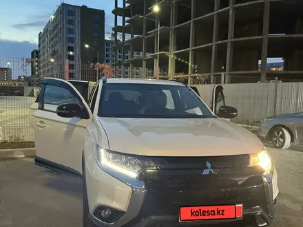 Mitsubishi Outlander 2020 года за 10 800 000 тг. в Атырау – фото 8