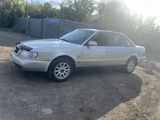 Audi 100