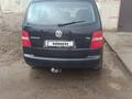 Volkswagen Touran 2003 годаfor3 000 000 тг. в Астана – фото 2