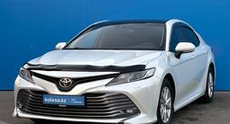 Toyota Camry 2018 года за 14 210 000 тг. в Алматы