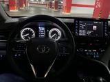Toyota Camry 2021 года за 16 100 000 тг. в Тараз – фото 2