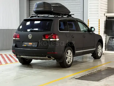 Volkswagen Touareg Exclusive Atmosphere 2007 года за 6 490 000 тг. в Алматы – фото 4