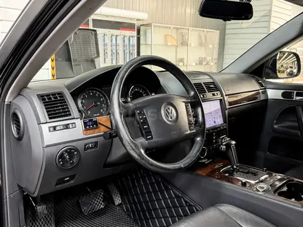 Volkswagen Touareg Exclusive Atmosphere 2007 года за 6 490 000 тг. в Алматы – фото 9