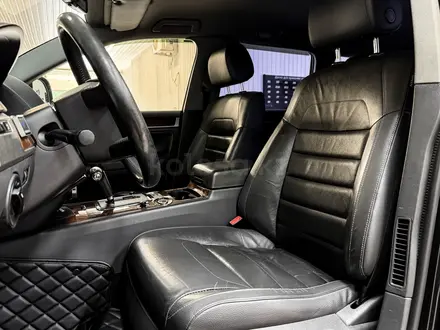 Volkswagen Touareg Exclusive Atmosphere 2007 года за 6 490 000 тг. в Алматы – фото 12