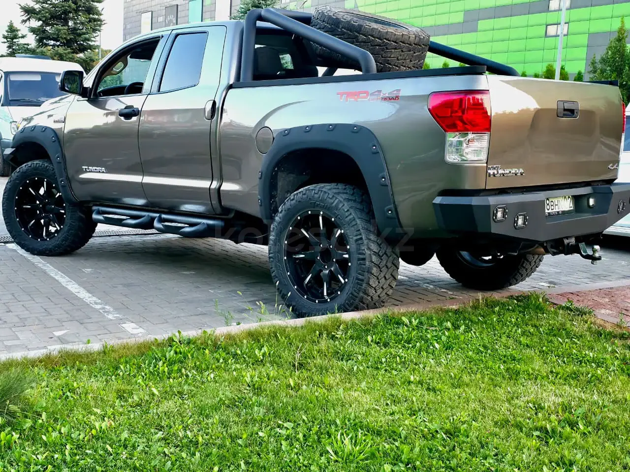Toyota Tundra, 2011