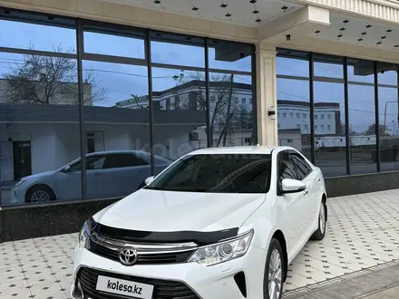 Toyota Camry 2015 года за 11 300 000 тг. в Жетысай – фото 2