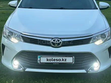 Toyota Camry 2015 года за 13 200 000 тг. в Тараз