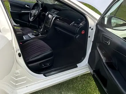 Toyota Camry 2015 года за 13 200 000 тг. в Тараз – фото 44