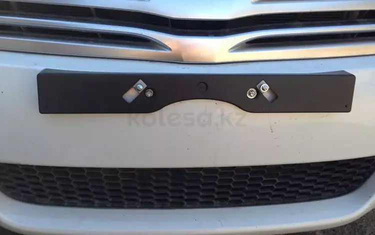Крепление Номера на передний бампер (Китай)   (подиум) для Toyotaүшін4 000 тг. в Алматы
