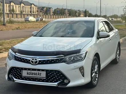 Toyota Camry 2017 года за 10 900 000 тг. в Алматы