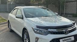 Toyota Camry 2017 годаүшін10 900 000 тг. в Алматы – фото 2