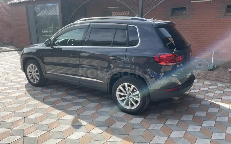 Volkswagen Tiguan 2014 года за 8 500 000 тг. в Шымкент