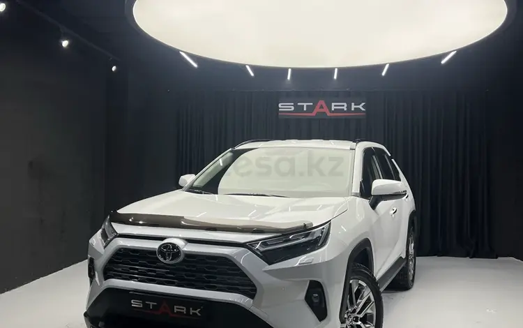 Toyota RAV4 2022 года за 18 800 000 тг. в Астана