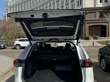 Toyota RAV4 2022 года за 18 800 000 тг. в Астана – фото 4