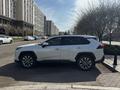 Toyota RAV4 2022 года за 18 800 000 тг. в Астана – фото 3