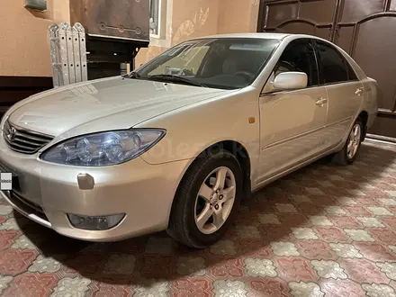 Toyota Camry 2005 года за 5 000 000 тг. в Туркестан – фото 2