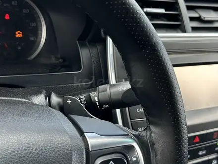 Toyota Camry 2014 года за 7 900 000 тг. в Атырау – фото 16